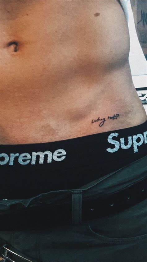 tatuajes pequeos en el abdomen para hombres|Tatuaje hombre abdomen